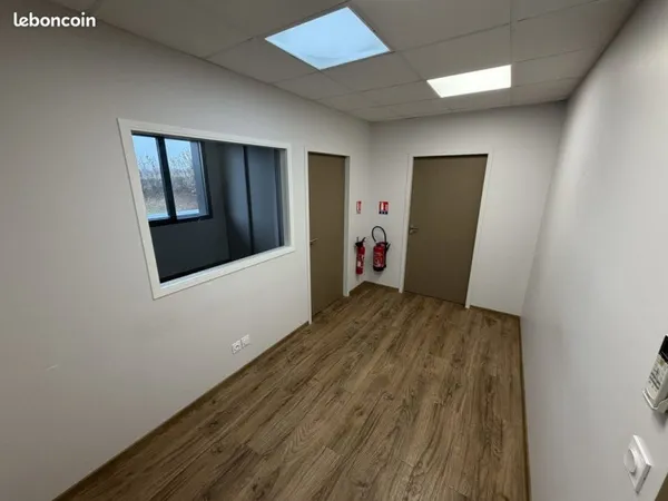 Bureaux 32 m² COLOMBE