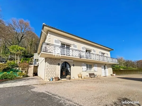 Maison 5 pièces 224 m²