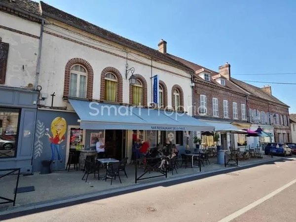 Local commercial 313 m²