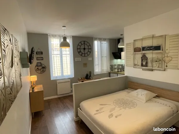Appartement T1 - Studio 2ème étage │ Centre-ville, au calme, très propre, proche parkings