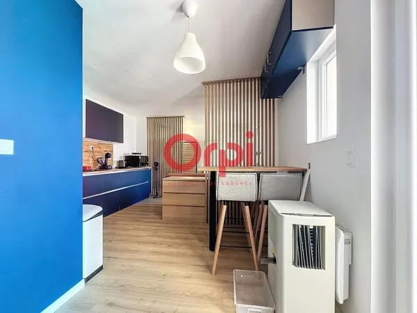 STUDIO 27 M² 680€ CENTRE VILLE SAINT-RAPHAEL - TERRASSE