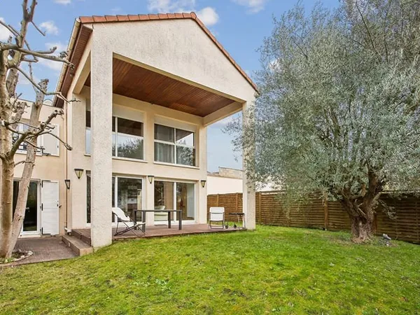 Maison familiale de 165m² avec beau jardin