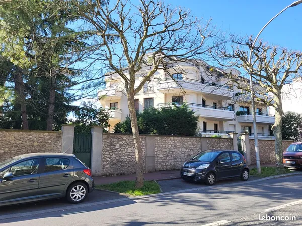 Rare - Appartement 4 pièces - 85 m² - Jardin privatif 300 m²