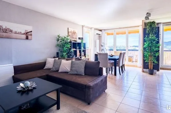 Appartement 4 pièces 76 m² - Balcon - Aubagne Centre