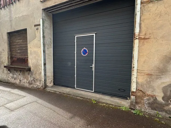 Entrepôt 300 m2