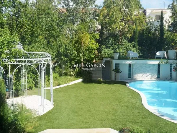 À vendre - Marseille 8ème (13008) Carré d'Or | Maison Art Déco avec piscine - Bien divisible en 3 ap