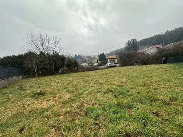 Terrain constructible de 710 m2