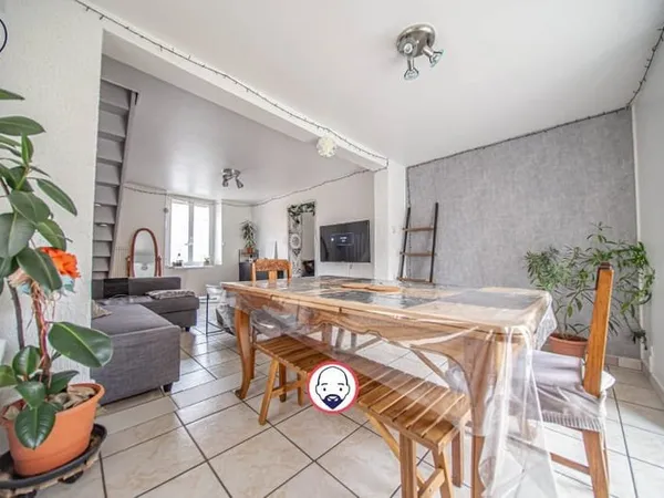 Maison de village avec garage