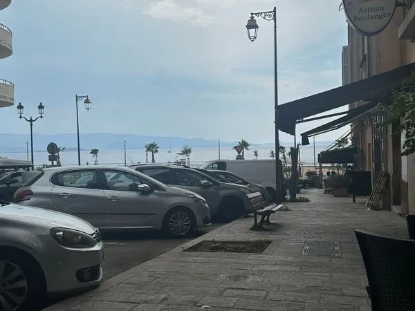 Bar à vendre