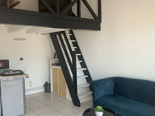 Studio avec mezzanine