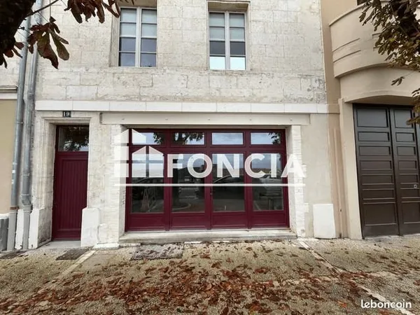 Local commercial 264 m²