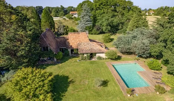Propriété 9 pièces 300 m²