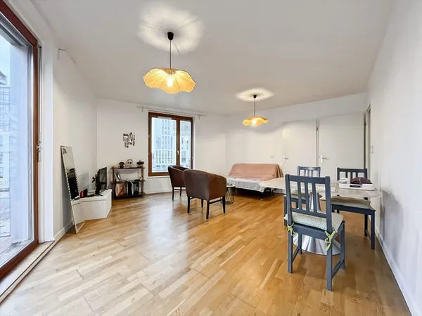 Appartement Bordeaux 3 pièces 72,25 m2 avec balcon et parking