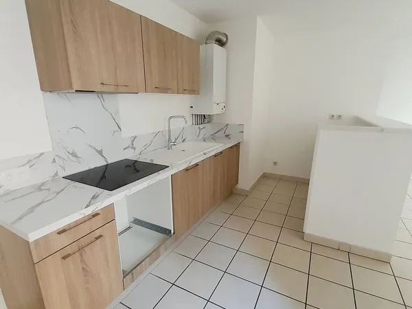 T2 standing avec balcon & ascenseur - Centre-ville de Vienne (38200)
