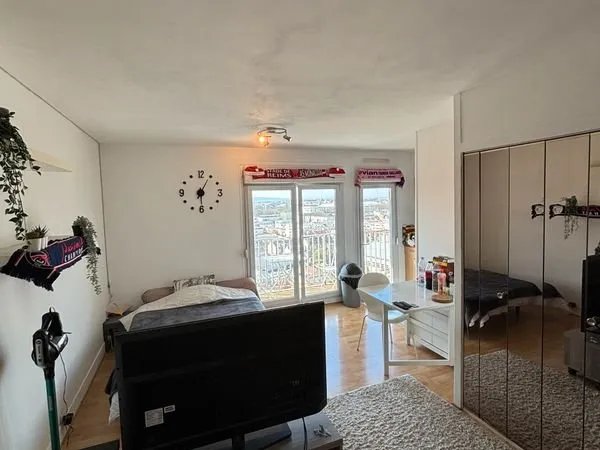Grand studion centre voie des sacrés reims