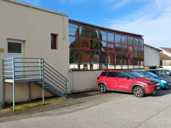 Bureau 134 m²