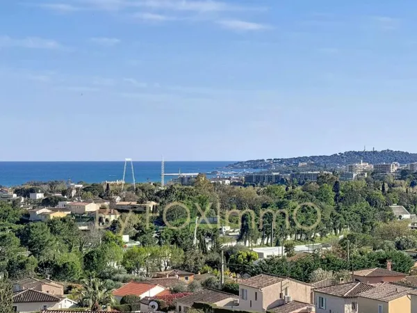 Sur la côte d'Azur, Biot , limite Villeneuve Loubet , Appartemen
