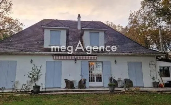 Maison 7 pièces 205 m²
