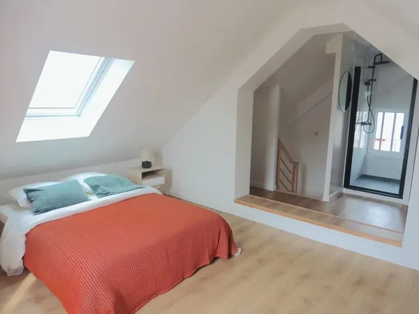 Saint-Marc-sur-Mer Centre : Rare Duplex Loft T5 Rénové, Terras