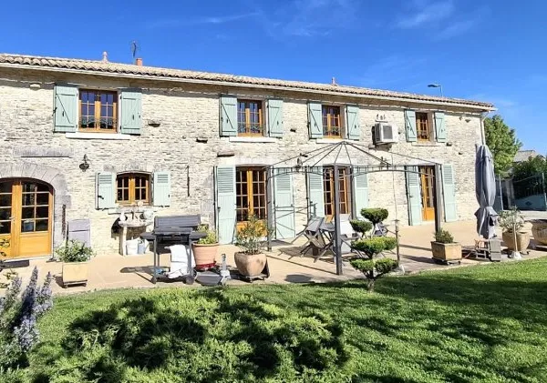 Maison 5 pièces 230 m²