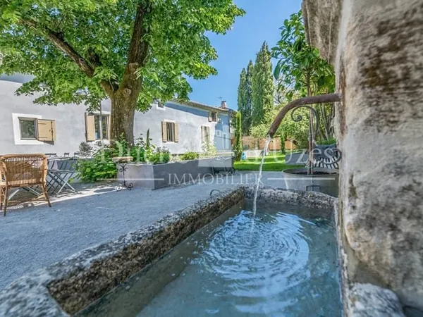 Maison et villa de prestige Vente Uzès 14p 330m² 990000€