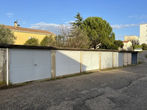 Parking 17 m²