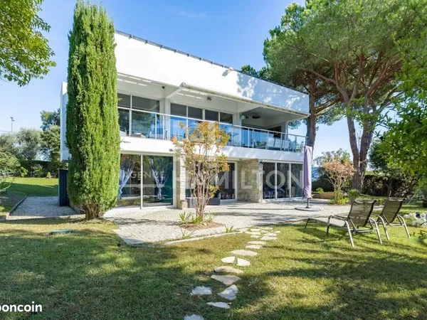 Villa 7 pièces 186 m²