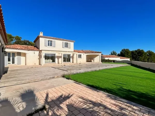 Maison 7 pièces 202 m²