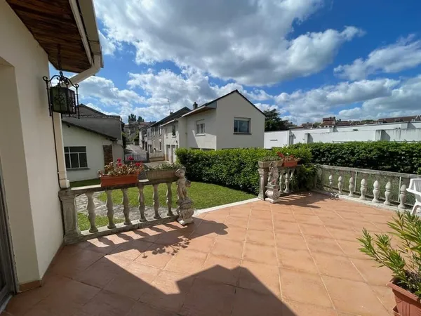 Ensemble Immobilier avec Grand terrain Vandoeuvre limite nancy