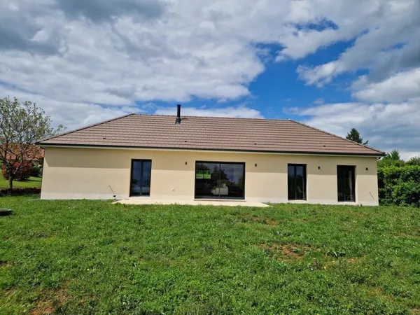 Maison neuve 2024, plain-pied, vue dominante, DPE AA