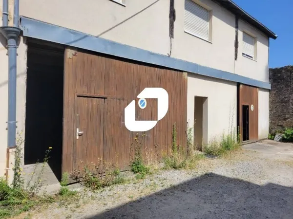 Local d'activité 158 m²