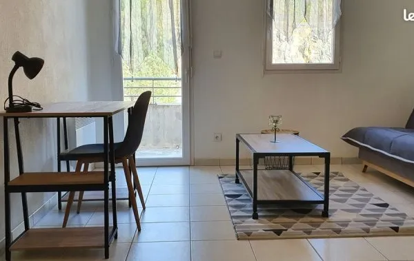 Studio meublé, 25m², près des facultés, IFSI