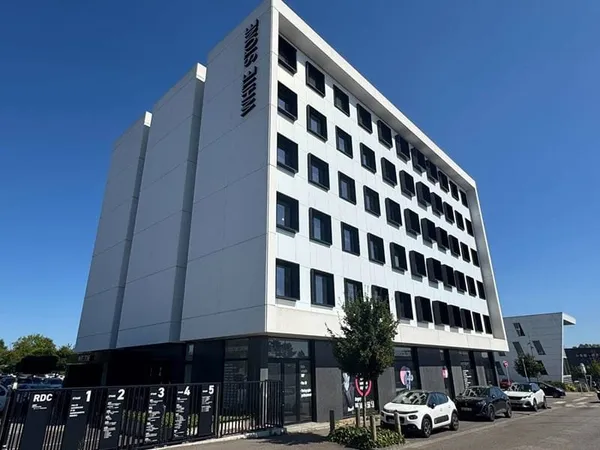 Bureau 55 m²