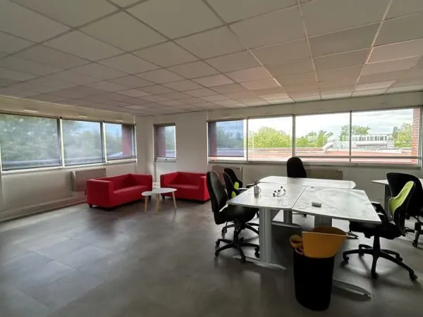 BUREAU - 217 M2 - SECTEUR LABEGE