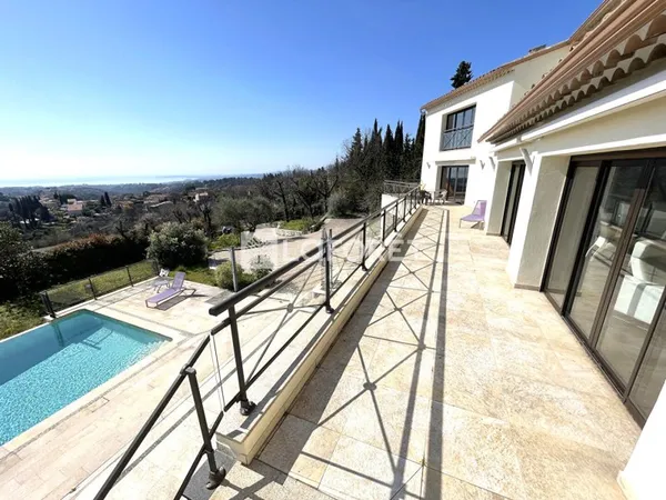 Maison 7 pièces 300 m²