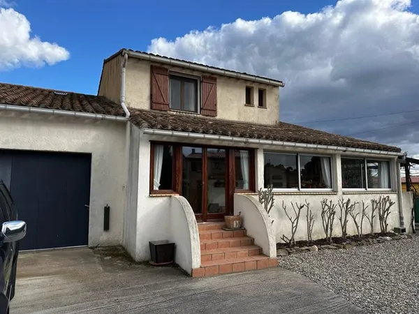 Exclusivité Maison familiale 180 m2 habitables - Garage - Cave - Piscine