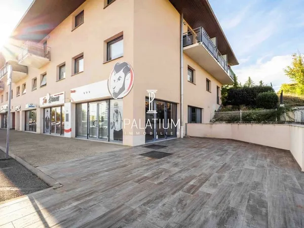 Local commercial de 173, 86 m² - Quartier du Forum à Manosqu