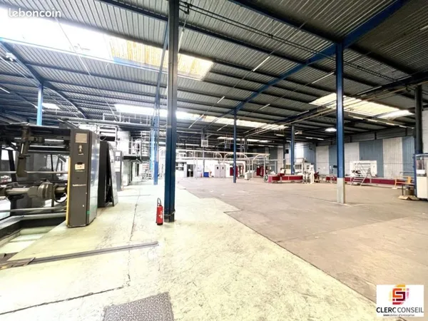 Local 4723 m² Saint-Étienne-du-Rouvray
