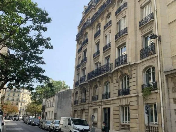 Parking 12 m²