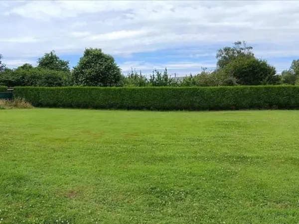 Terrain 1077 m²