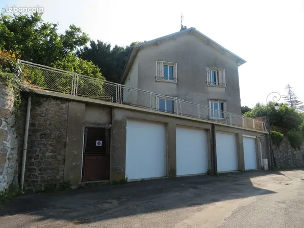 Maison 120 m² - 4 chambres - Vue sur le Vincou - 4 garages dont 2 loués - Bellac