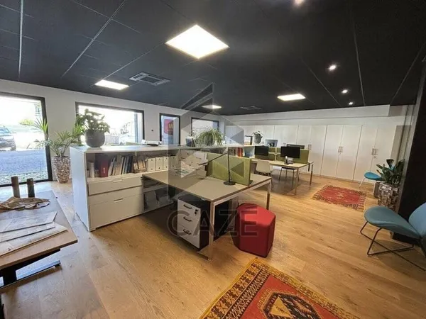 Bureau 437 m²