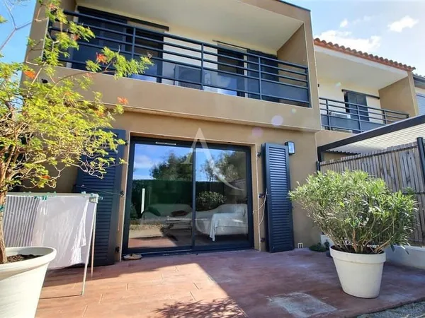 À VENDRE VILLA RÉCENTE DE 100 M² TYPE F4 SUR TERRAIN 2 FACES