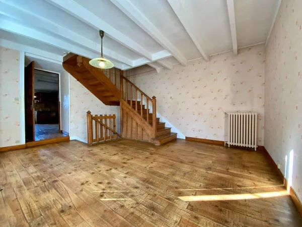 Maison dans Jonzac avec garage et jardin