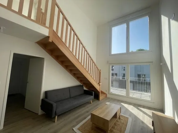 Lumineux duplex meublé avec terrasses et balcon - 4 pièces, colocation possible