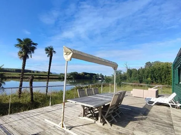 Maison 4 pièces 240 m²
