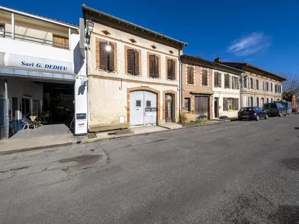 Maison de Village , Jardin et dépendances