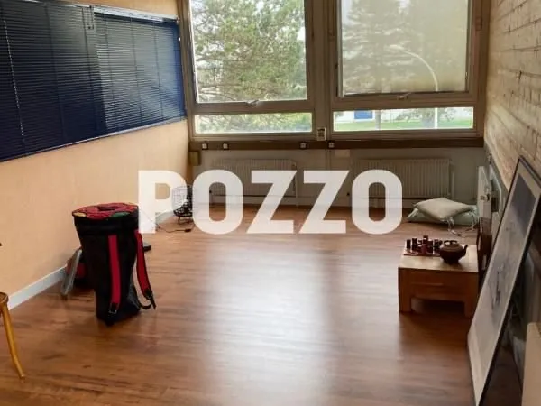 Bureaux 82 m²