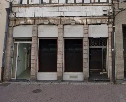 Local 1 pièce 136 m²