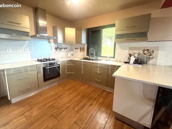 Maison 7 pièces 150 m²